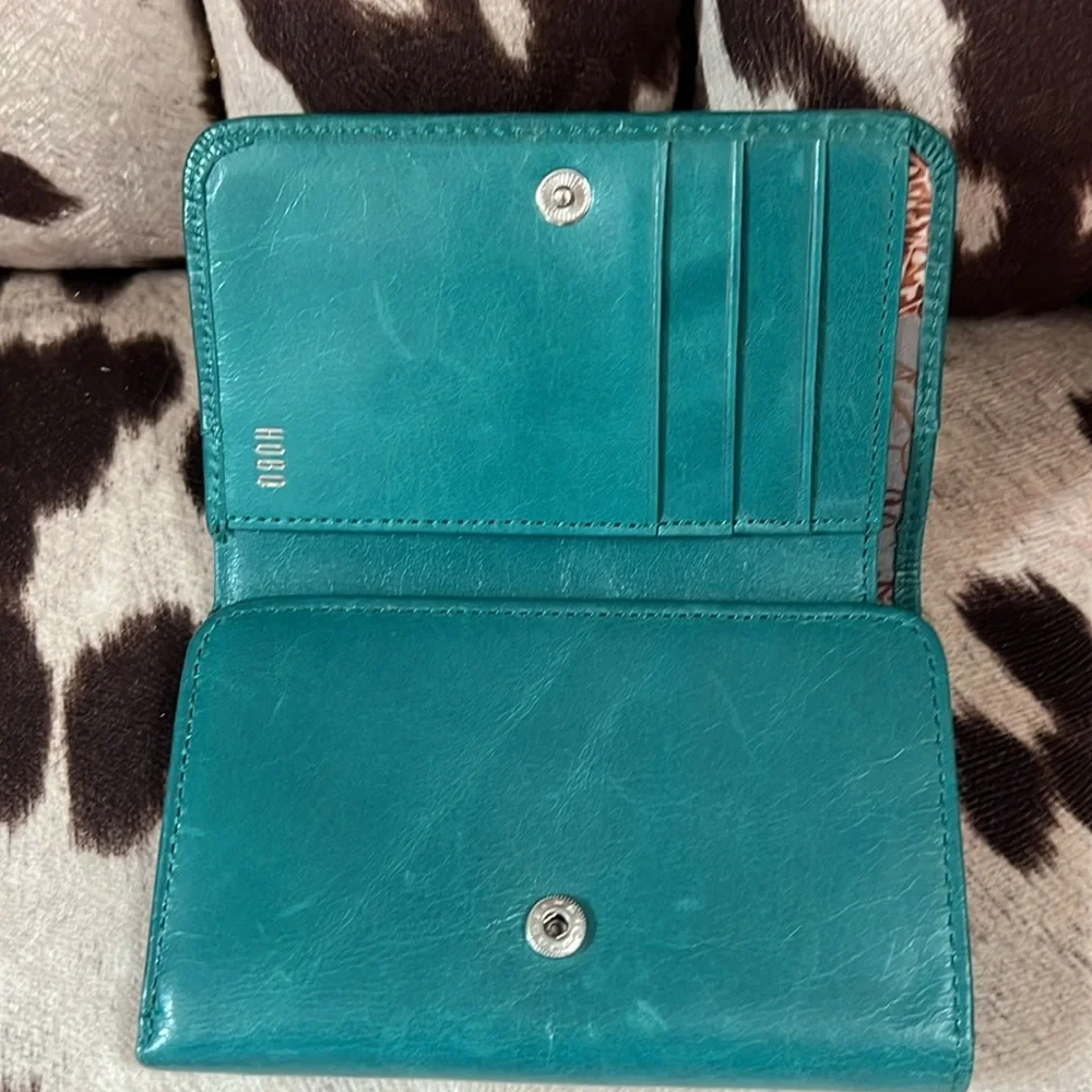Hobo Jill Tri-Fold Wallet - Picture 4 of 7